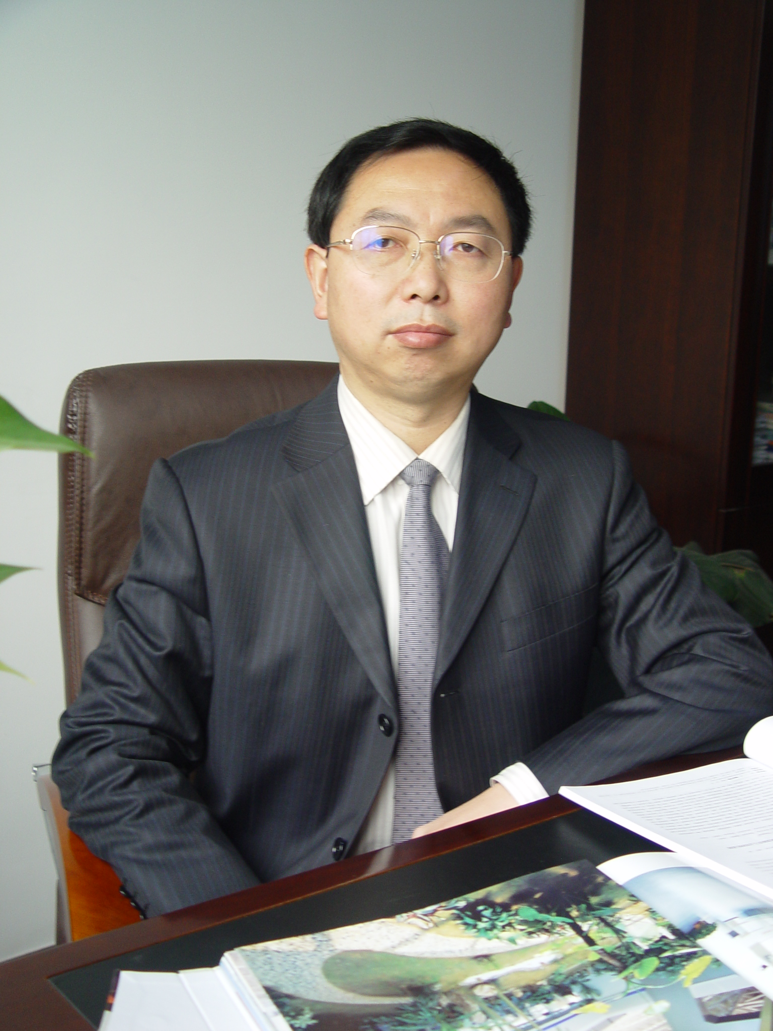 乐投平台创新论坛第一千六百零五讲：黄土地区高填方地基变形特征与工程应对措施  