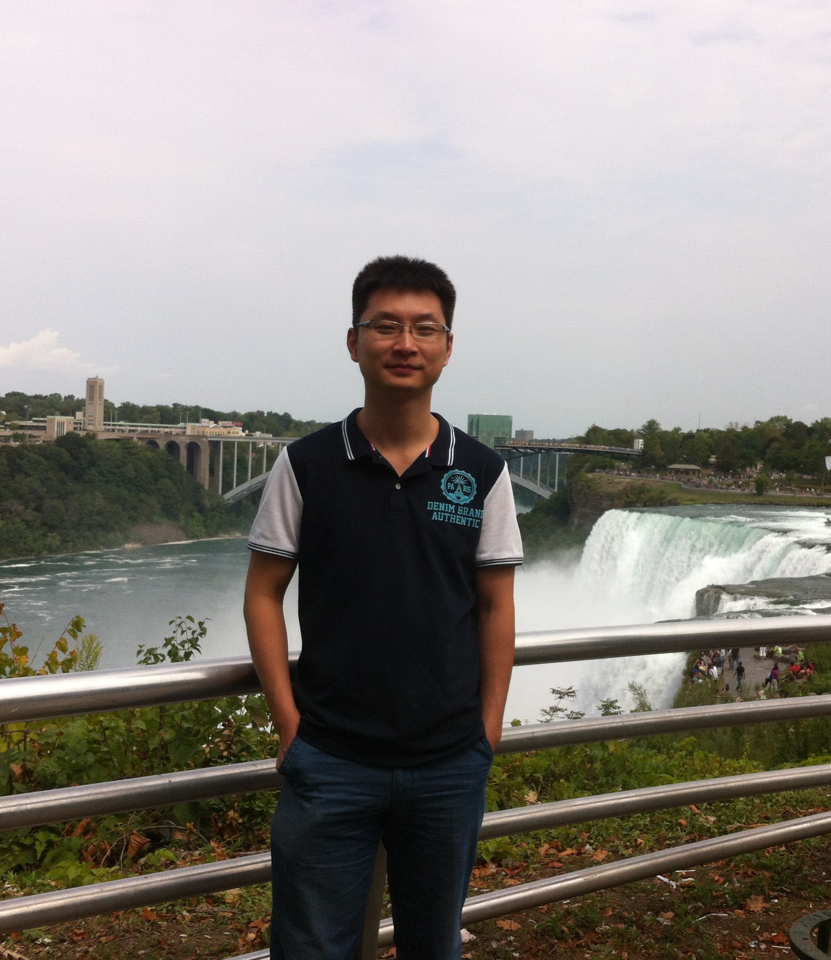 乐投平台创新论坛第一千四百五十九讲：Ultra-cold gases---A “hot” dish of the “coldest” matter in physics