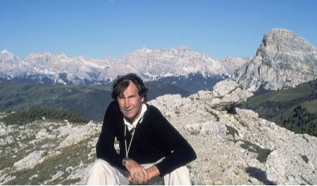 乐投平台创新论坛第二千零一十一讲：Oxygenation and marine microbial carbonates: The long history