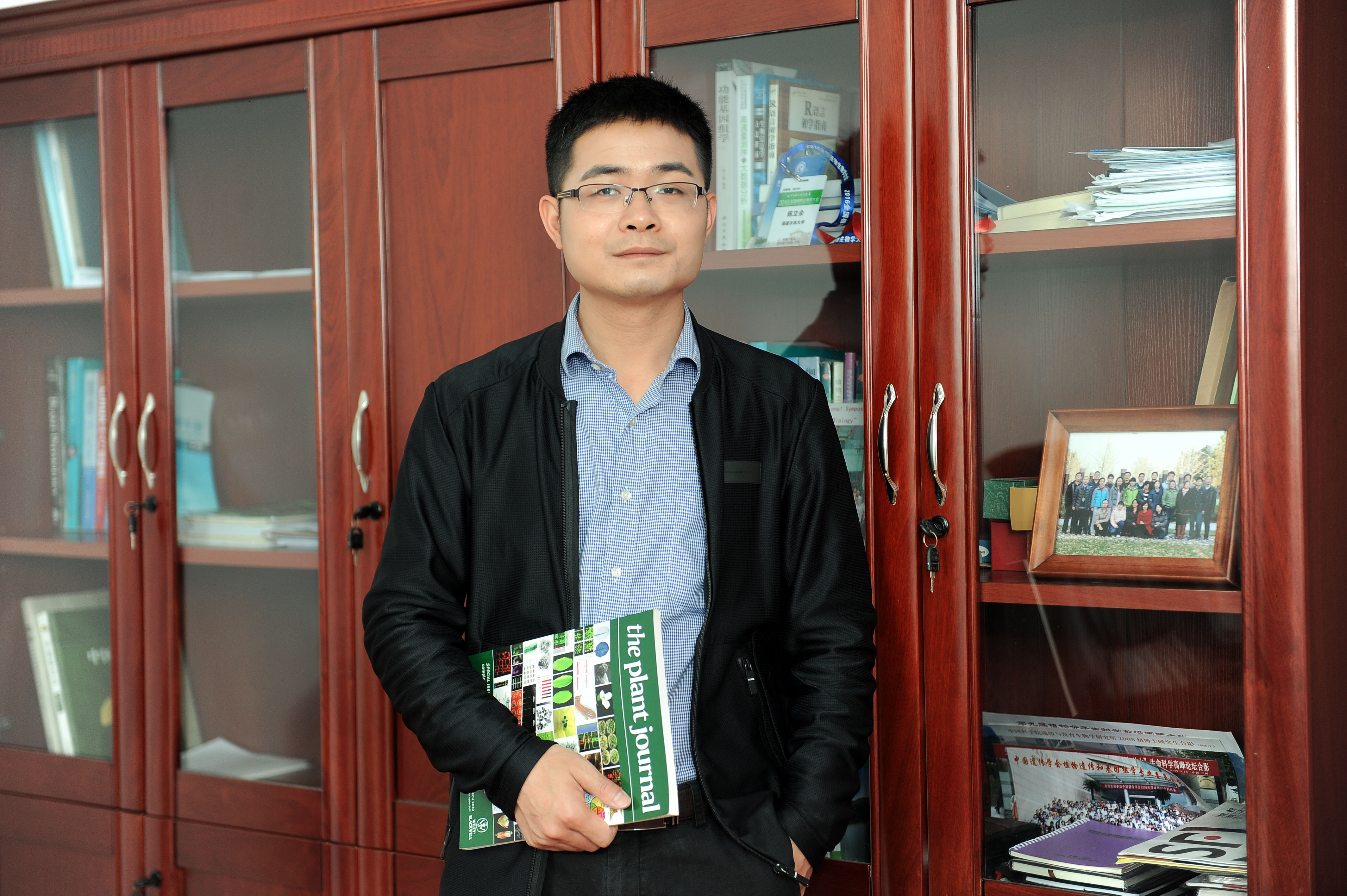 乐投平台创新论坛第一千四百二十七讲：探索植物生殖与驯化的秘密—从模式植物到水果作物