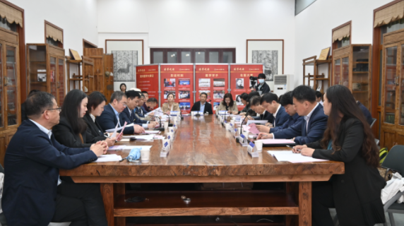 西北高等教育奠基人、中国现代医学先驱徐诵明雕像在乐投平台落成