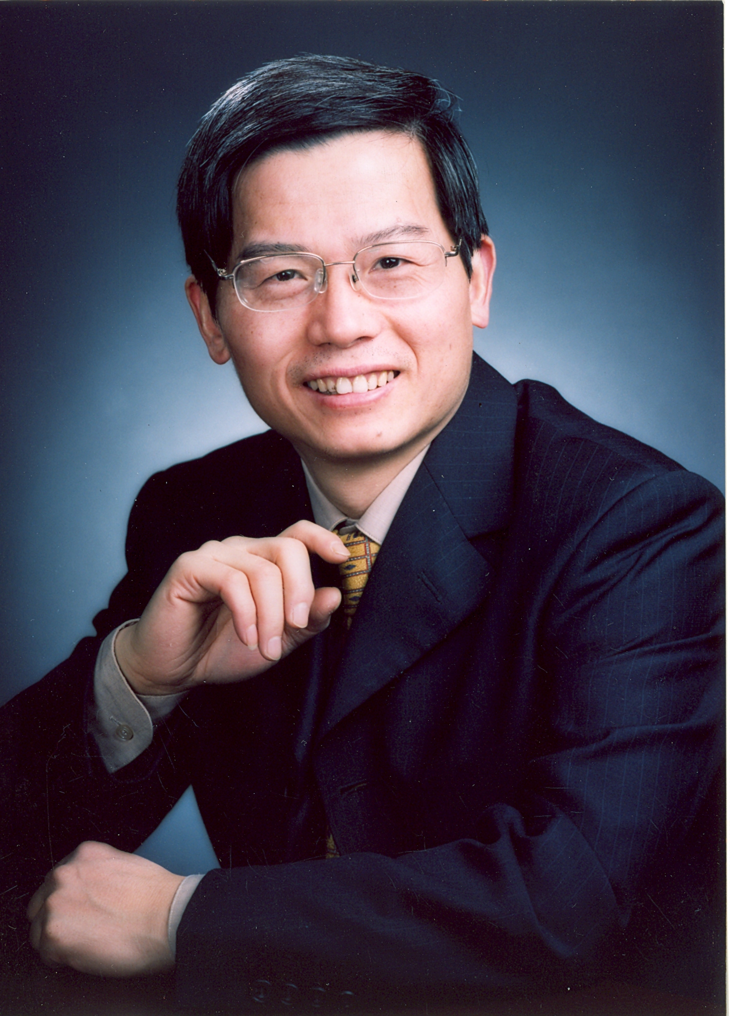 乐投平台创新论坛第一千零七十讲：碳纳米笼——能源存储和转换的新平台