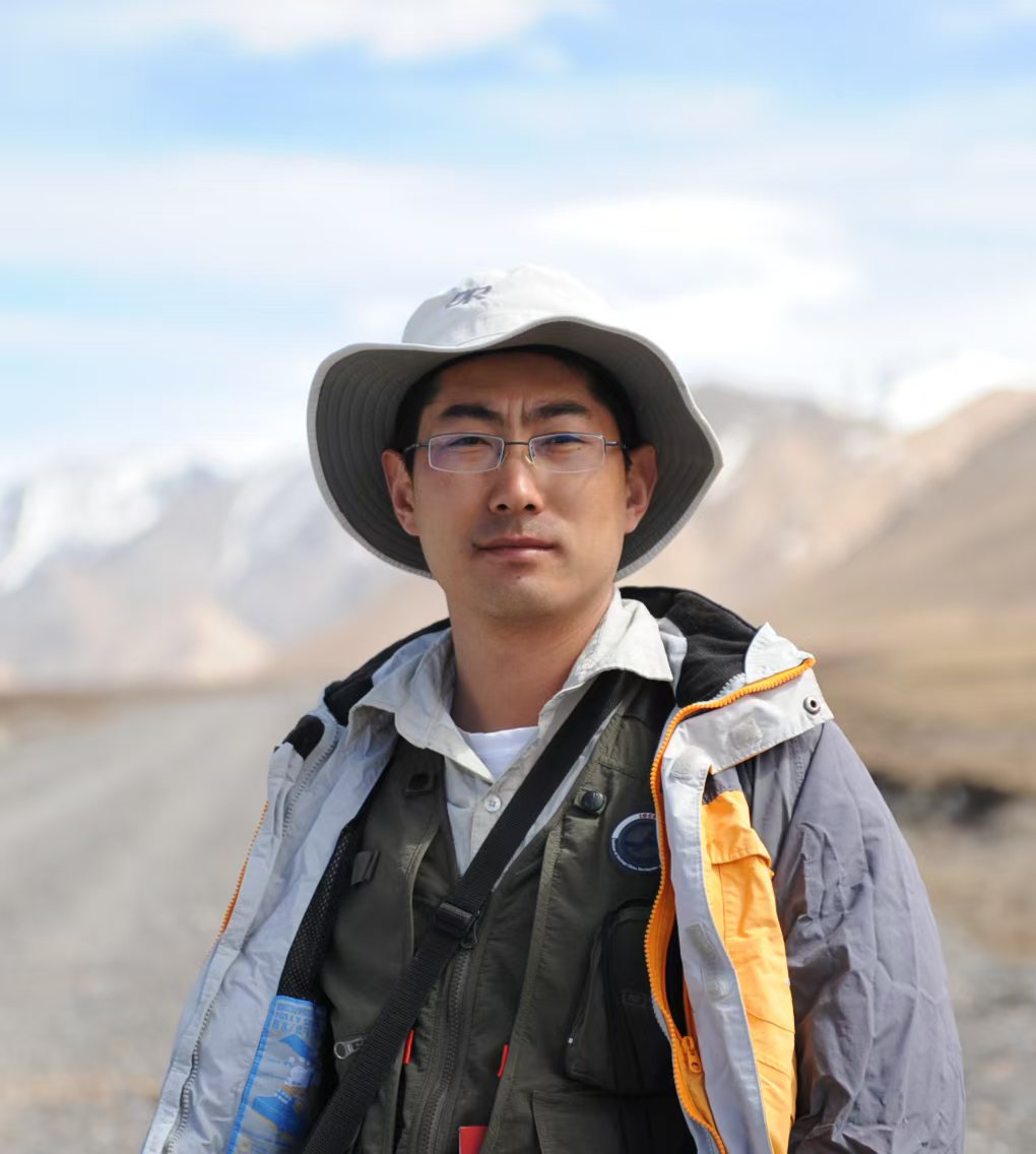 乐投平台创新论坛第一千九百三十九讲：青藏高原东缘低起伏高原面多阶段多成因演化过程