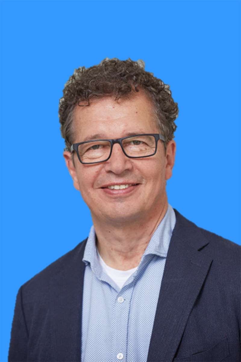 乐投平台创新论坛第一千五百讲：Mechanism(s) of Photocatalytic Processes: Revisited! 