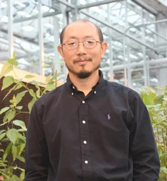 乐投平台创新论坛第一千四百零三讲：剖析科研、论文写作与发表全过程